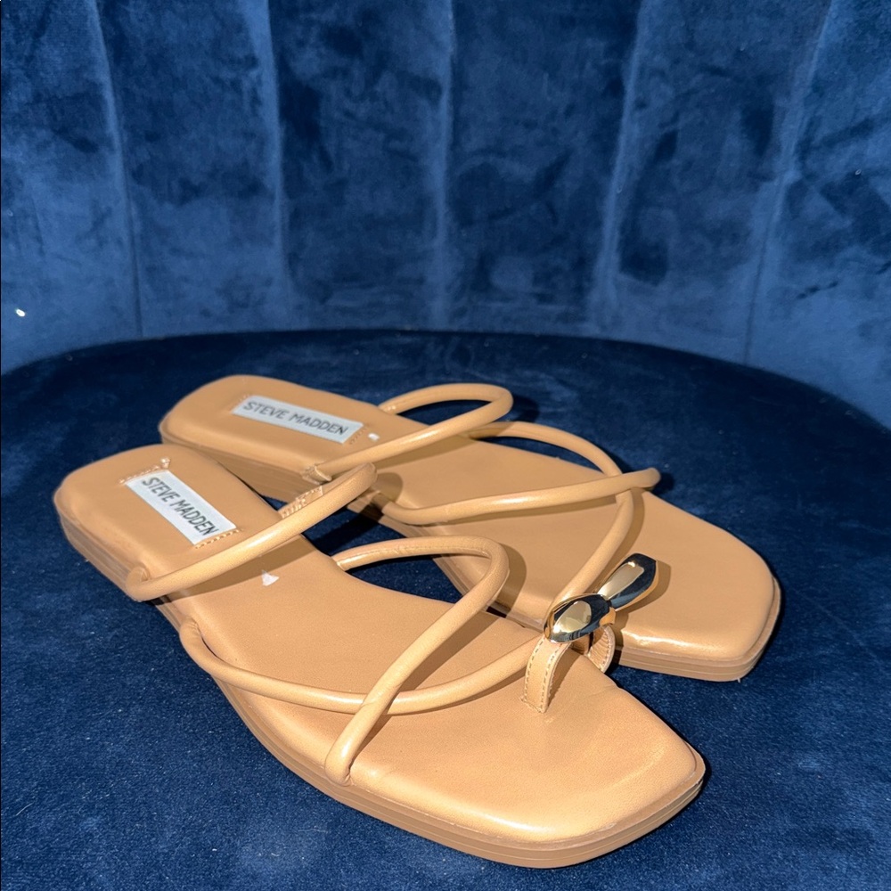 Steve Madden Tan Strappy Toe-Ring Sandals